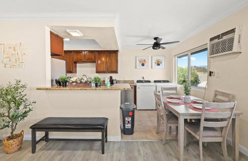 Sunny & Cheerful Near I-10 ~ Queen Beds ~ Parking - Foto 15