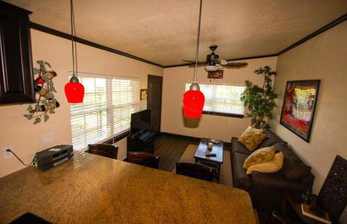 Tahitian Cottage - Heated Pool Walk to the Beach - Foto 7