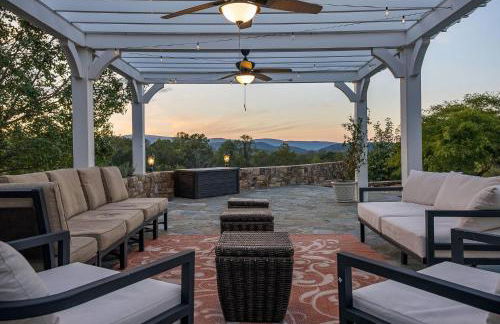 Mountain Mama Ranch - Luxury farmhouse on 200 acres with mountain views, 20mins to Shenandoah, 90mins from DC - Foto 47