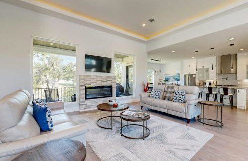 Luxury Hill Country Home in Horseshoe Bay Near Lake LBJ & Golfing with Game Room - Photo 9