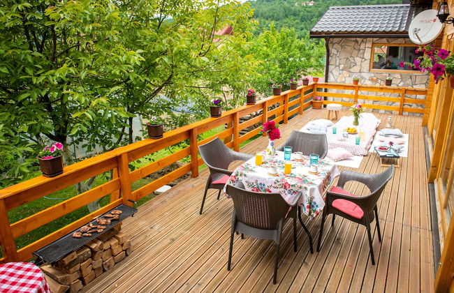 Immaculate 4-bed Cottage in Kolasin / Montenegro - Foto 28