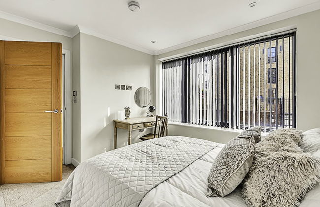 Chic and Contemporary Retreat in Brentford - Foto 4