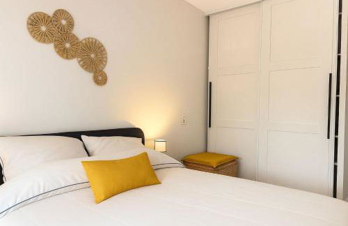 LA PROVENCE - '' TRAVELLER AWARD 2026 '' - Charming modern family apartment, pool & private parking near Avignon, fully renovated with interior-architect design - Foto 18