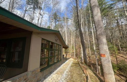 Private Mtn Love Shack w/ fast wifi, BBQ & view - Foto 14