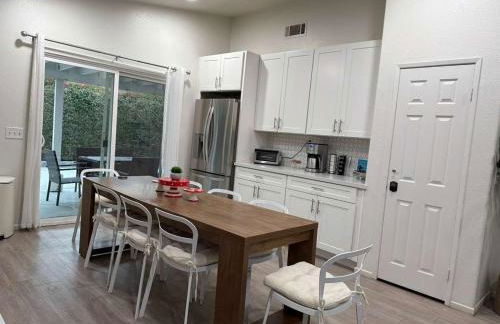 The Coachella Gem weekly discounts - Foto 31