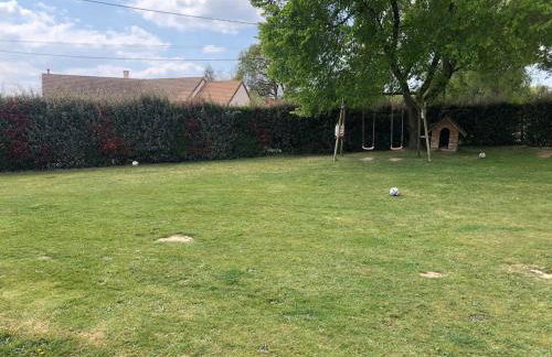 Chalet charmant à Clermont-Créans avec piscine partagée - Photo 24