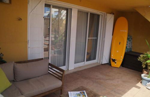 Adosado con piscina a 6 min del MET Oliva Nova y playa - Photo 3