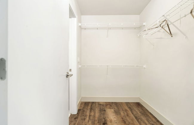 Embrace Serenity Luxe 2BR Suite - Photo 39