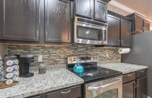 Sunset Retreat, Clean Modern 3BR, Garage, Near 191 - Foto 13