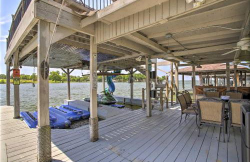 Waterfront Lake Home with Deck - New Renovations! - Photo 39