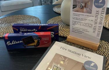 Fire Station View-Central-2 king beds-Brand new interior - Foto 11