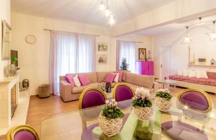 Villazia Exclusive Estate - Photo 3