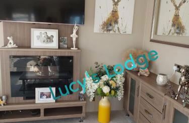 Lucy's Lodge - Photo 13