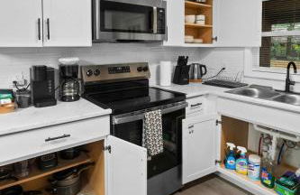 10 Min to Downtown - Desk - Fenced Yard - Wi-Fi - Foto 11