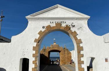 Hidden Gem GRAN TEATRO FALLA SUITES by ApartmentsinCadiz - Photo 49