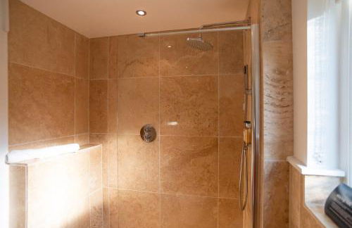 Trewhiddle Retreat V11 by Together Travel - Luxury 4-Bedroom Villa - Foto 32