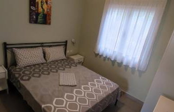 Garlis Apartments - Photo 6