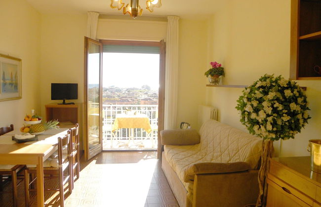 Apartment in Pietra Ligure With Balcony or Terrace-formerly TUI Ferienhaus - Foto 6