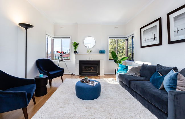 Lighthouse Cozy 2BDR with CITY VIEWS - Foto 1