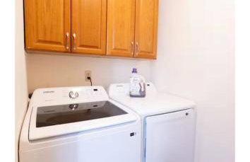 Private Classy 2nd Flr 3 Bed Apt Near Downtown - Foto 38