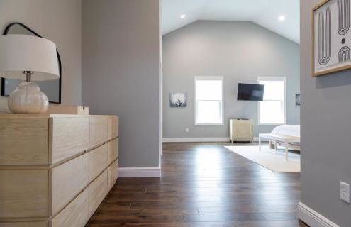 Lovely Modern 3BR-3BA Grove Home ABODEbucks - Photo 18