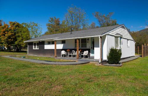 Carters Cottage Hot Tub, Fire Pit, Cozy Views - Foto 51