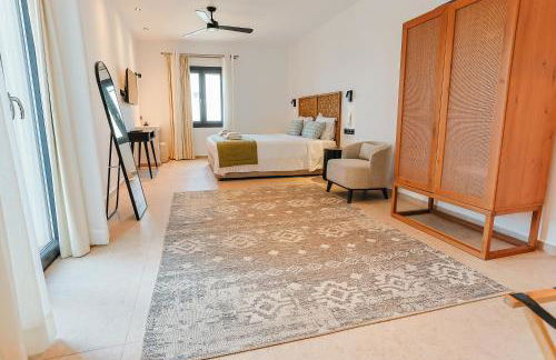 La Maltese Boutique Paros - Photo 26