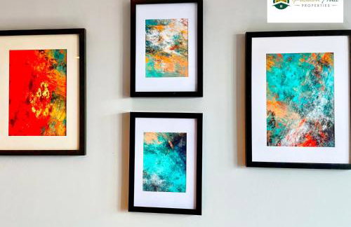 4 Bedroom House - Sleeps 7, Near Coventry Airport, City Centre, Free Wi-Fi with Driveway Parking & Garden, Full Kitchen - AHC - Photo 16