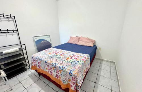 Apt3 Grande com 2 Quartos 2 cama-casal WIFI Smart TV Garagem a 1 min Rodoviaria - Foto 21