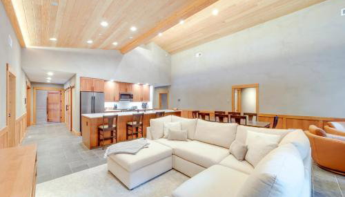 Luxe Valley Home with Sauna and Hot Tub Near Mazama - Foto 5