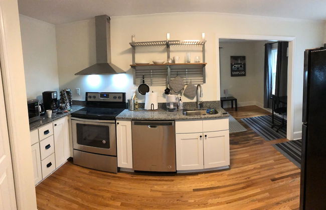 Renovated Space Close to Downtown - A - Foto 16