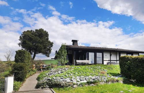 Ferienhaus LENA im Sauerland direkt am Hennesee - Foto 1