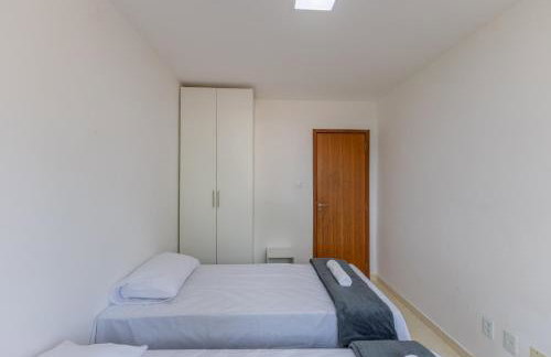 Apt em Condomínio pé na areia - Praia da Perola - Foto 25