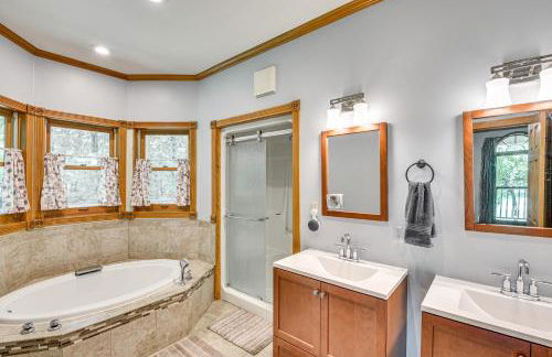 Huge Family Home with Pool - 13 Mi to Lake Michigan! - Foto 14