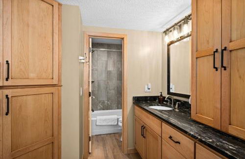 Gorgeous Executive Lutsen Townhome - Ski-in Ski-out, Pool, Hot Tub, Hiking, Biking, campfires and more! - Foto 24