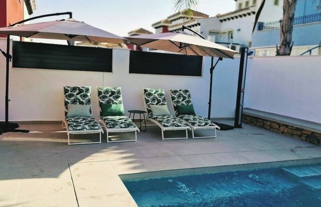 Stunning 2 bed Villa With Private Salt Water Pool - Foto 11