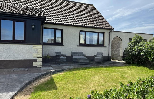 Immaculate 5 Bedroom House Outside Stornoway - Photo 39