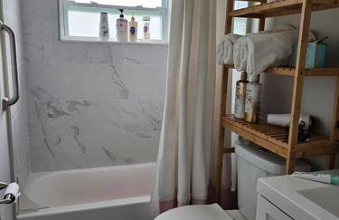 3 bedroom Casa Azul in Historic Northwood Hills - Foto 8