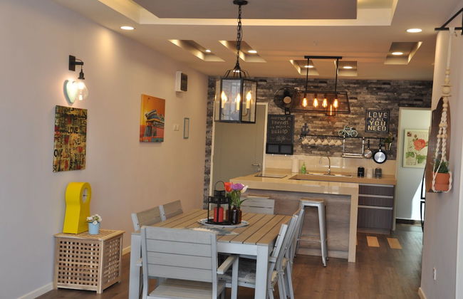 Lawang Suite Apartment With Balcony - Photo 1