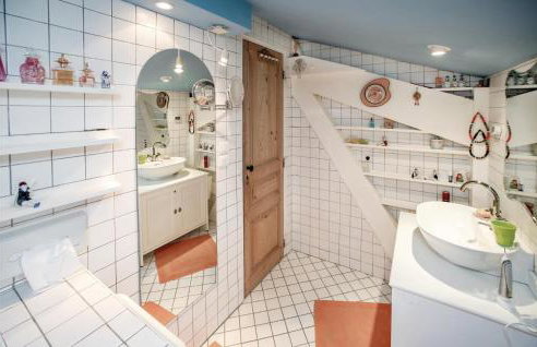 Lovely Home In Thizy-Les-Bourgs - Foto 48