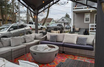 Sunny & Spacious 2BD 1BA WFH Apt-Huge Yard & Patio - Foto 4