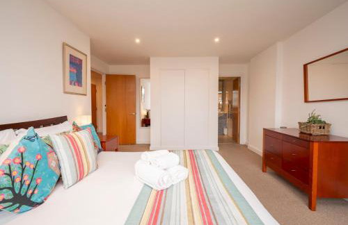 Bright Spacious Flat in Central London Sleeps 6 - Pass the Keys - Foto 5