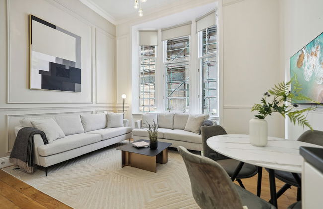 Blythswood Apartment 2 - Photo 10