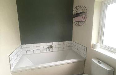 Cozy 2 Bedroom Home in Hucknall, Perfect for a Relaxing Getaway - Foto 5