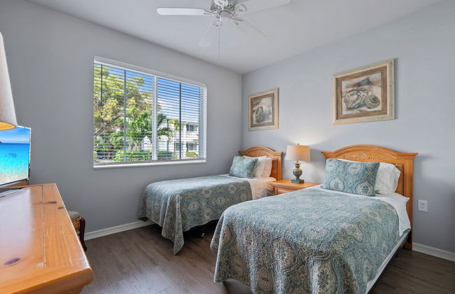 Asiago Vacation Rental at Lely Resort. Newly Furnished 2-Bedroom Condo with Stunning Lake & Golf Views. Spacious Retreat with Private Lanai, Resort Pool, Hot Tub and Gym Access - Photo 10