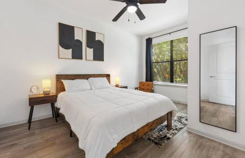 Luxury & Vibrant stay in Frisco with pool & gym - Foto 22