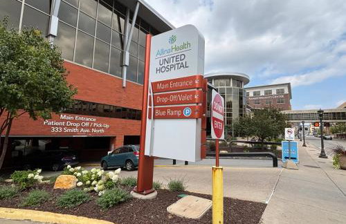 Bright, chic & spacious in the heart of St. Paul by Summit-University with porch and swing chairs - Foto 21