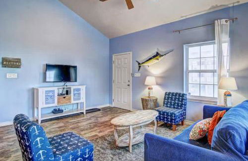 Coastal Chill Spot - Cozy 2BR Villa By The Beach - Foto 8