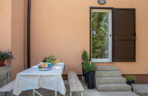 RENATOEMILIA spacious apartment with courtyard - Photo 23