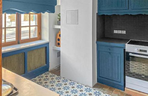 2 Bedroom Nice Apartment In Les Andelys - Foto 6